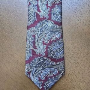 JOS A BANK Necktie Mens Silk Red Blue Paisley Signature Collection Jacquard Tie
